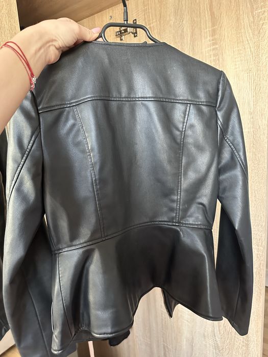 Черно кожено яке Zara