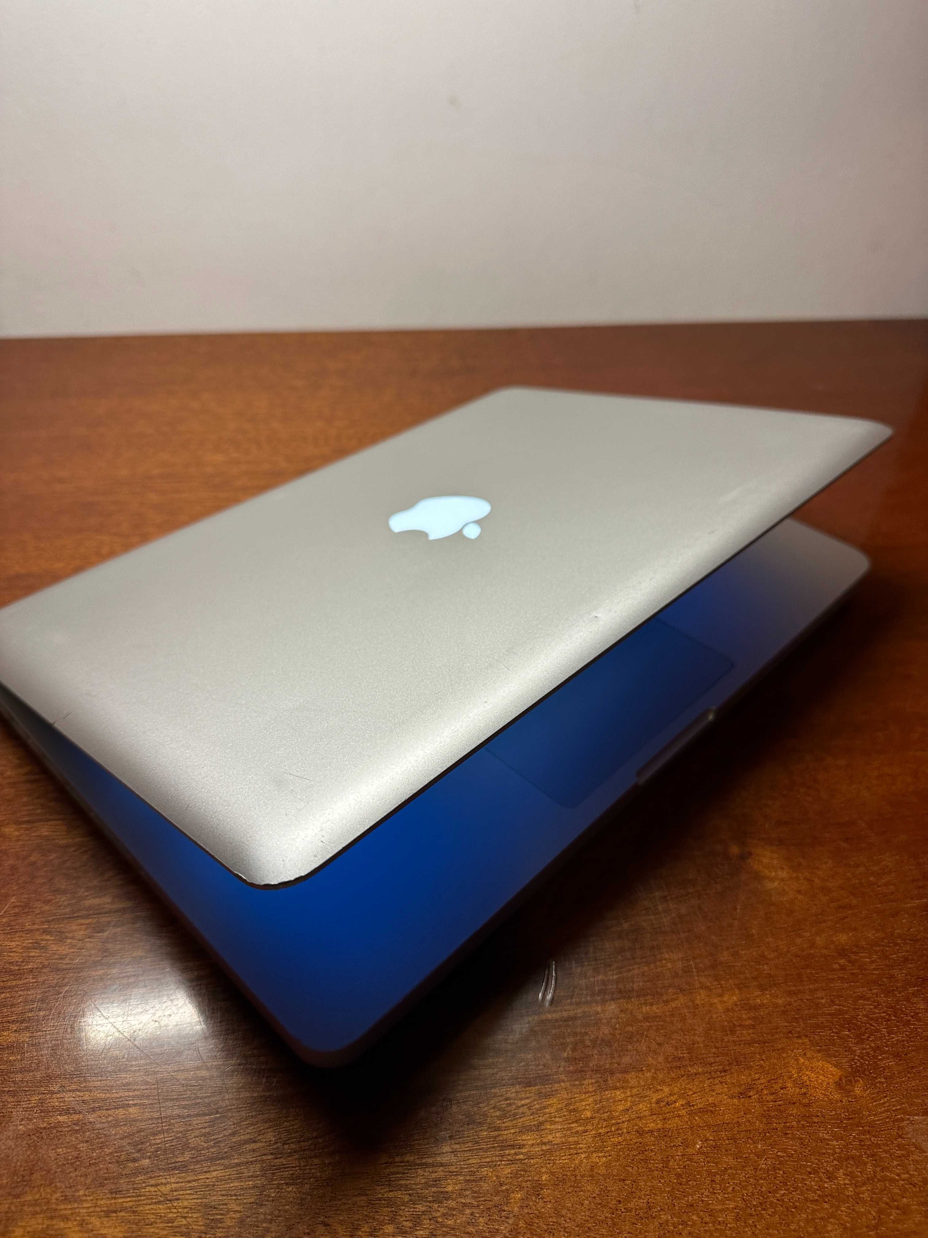 laptop apple macbook 2011, core i7 , ios mojave, 4 gb