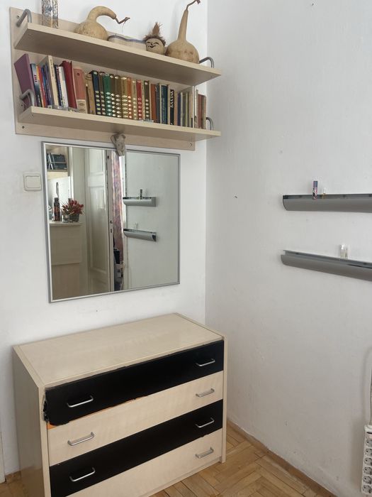 Обзавеждане на стая за ученик -2 броя, скрин 2, огледало, секции, бюро