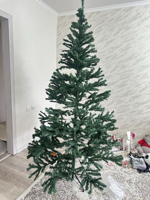 Елка искусственная 210 см