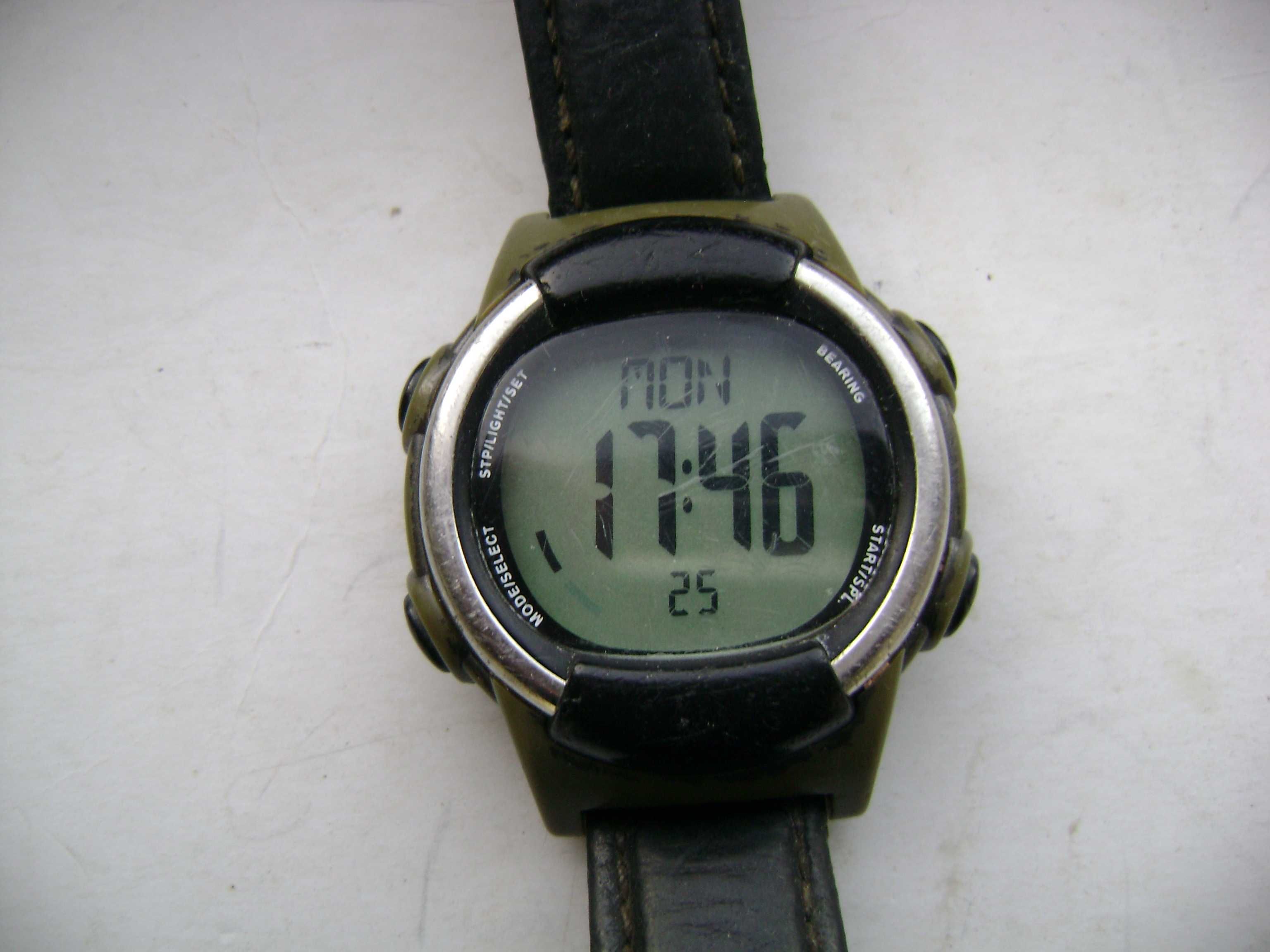 Продавам 2 кварцови и 3 механични часовника Timex,TCM,Citizen,Jowissa