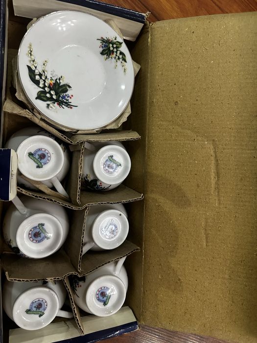 Чайный сервиз из 12 предметов