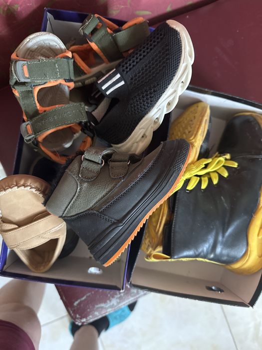 Продам детские вещи