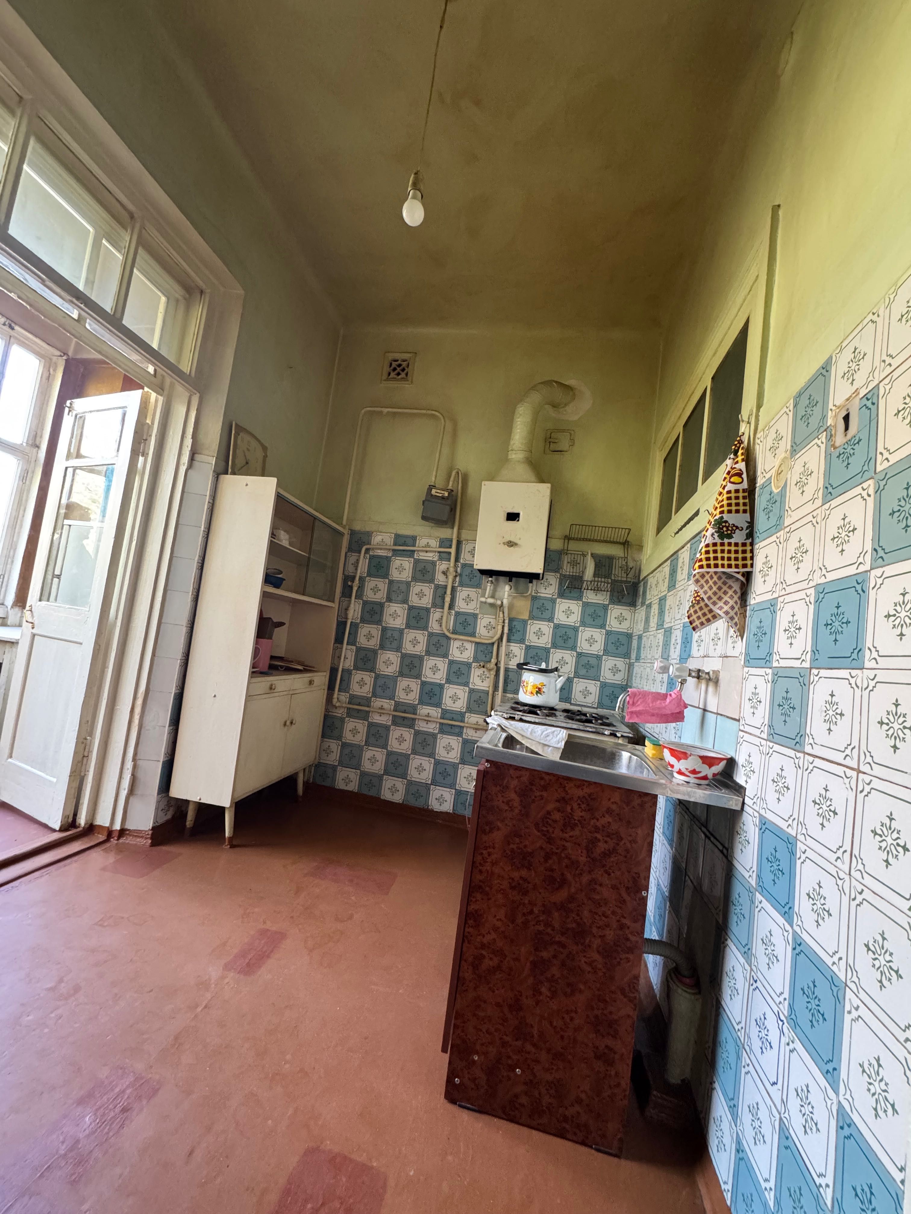 Срочно продам квартиру 65 кВ, 2/3/3, Дубовая, высокопотолочка, кирпич.