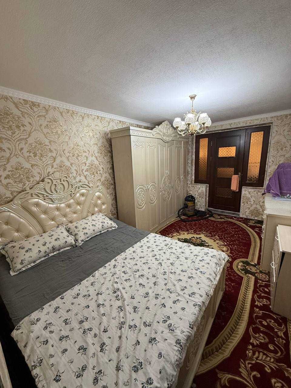 Продается квартира 2х комнатная с 60кв  на 1 этаже