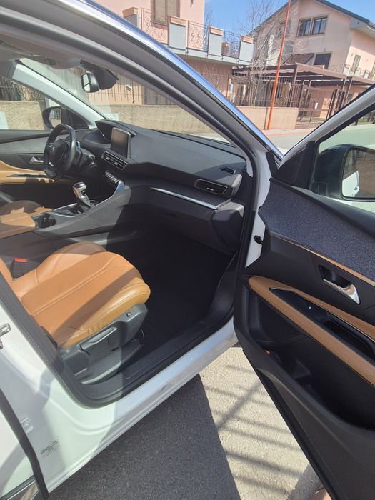 PEUGEOT 5008 , 2019 , 7 locuri tva inclus