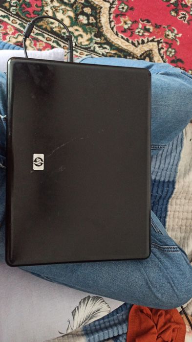 Ноутбук hp  виндус 7