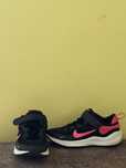 Adidasi Nike marimea 27