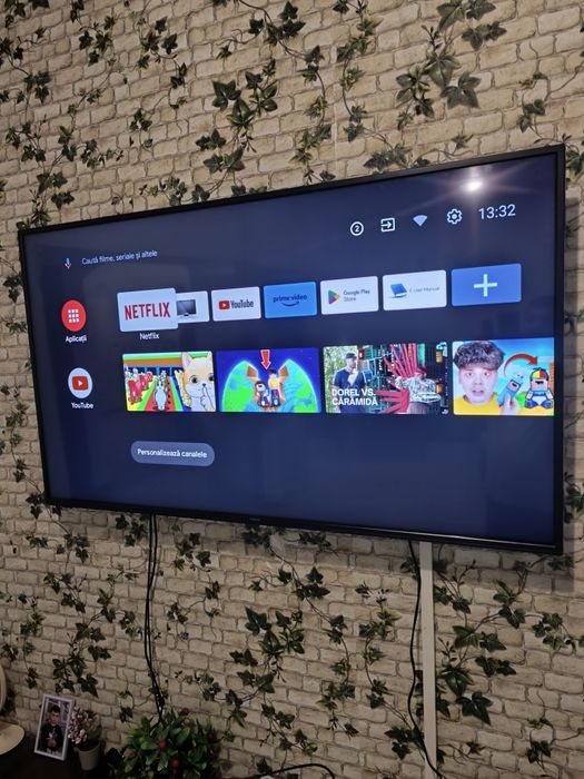 Tv smart Hitachi UHD 4K 139cm