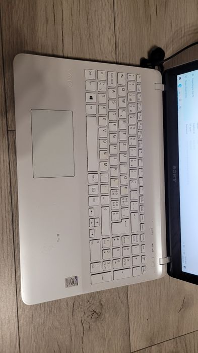 Sony Vaio Pentium 2117U 1,8 GHz  / 4 GB  / 500 GB