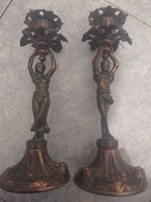 Vând două sfeșnice