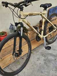 Bicicleta MTB GT Avalanche 1.0