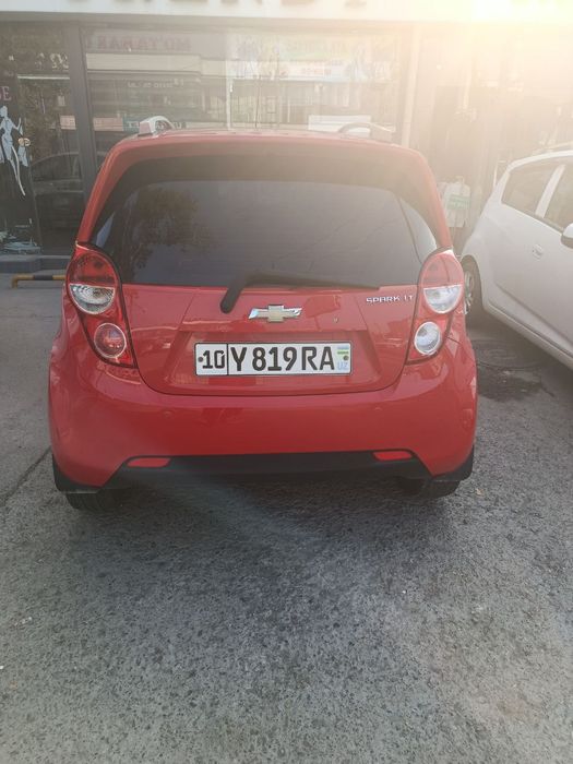 Spark sotiladi Avtomat karobka