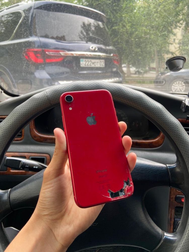 Продам срочно iPhone XR 64GB