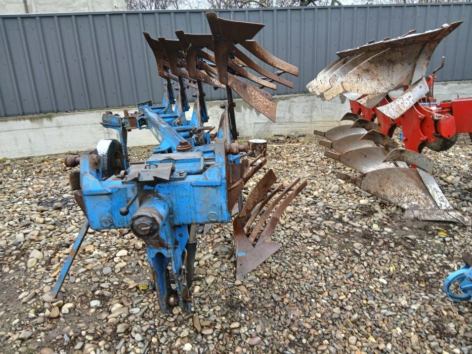 Plug reversibil 4 brazde