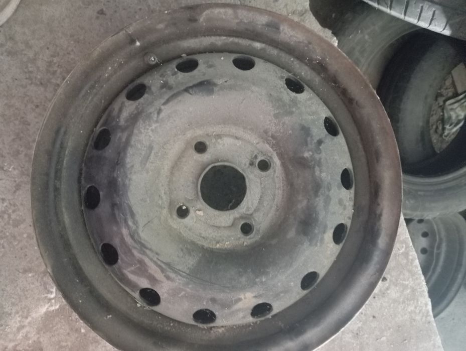 Продам шины трианжл и диски.