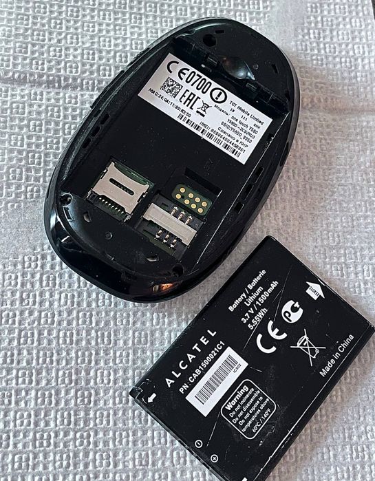 Мобильный Wi-Fi роутер Alcatel One Touch Link Y580