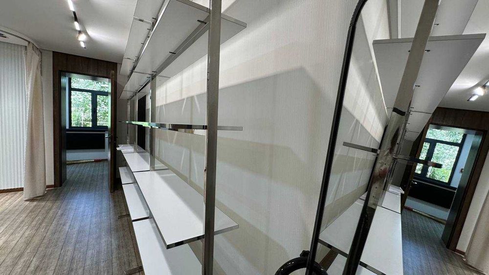 100 кв.м. Ц-1 Бутик Офис Салон Тур.Агентство Цветочный Магазин