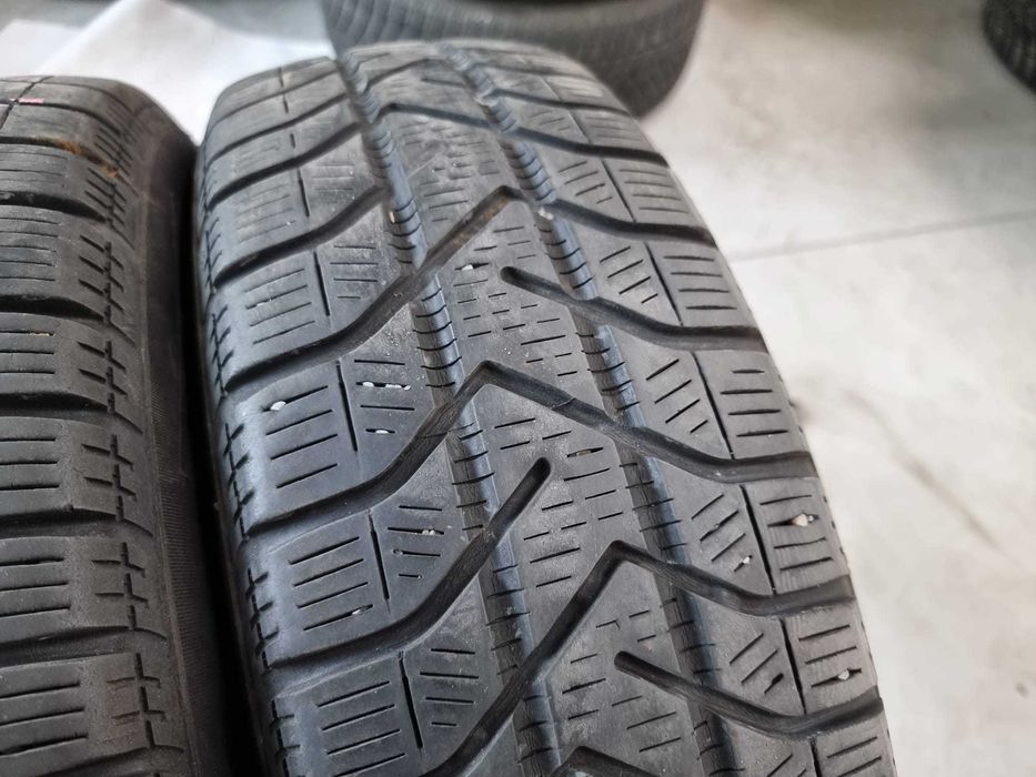 2 Anvelope de IARNA 175.70.14 'Pirelli'