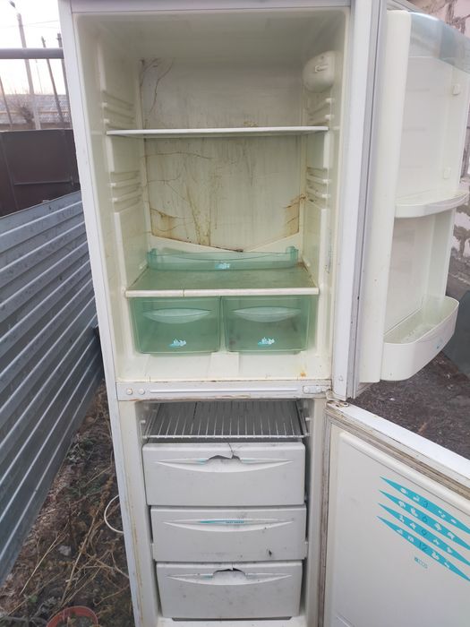 Холодильник Стинол б/у рабочий