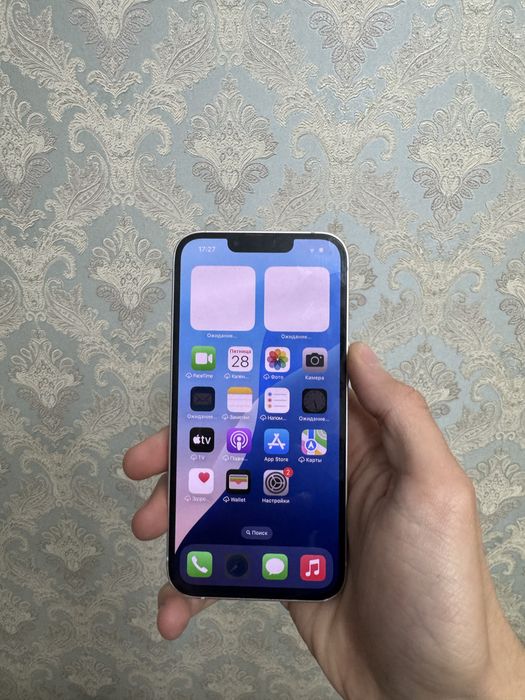 Продам Айфон 13 256гб