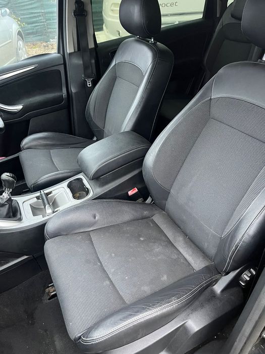 Bara fata spate capota motor far stop usa haion Ford S-MAX 2.0tdci