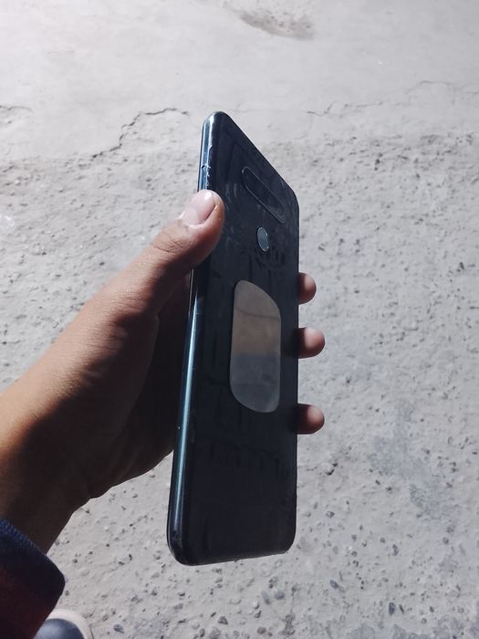 Lg q51 smartfoni