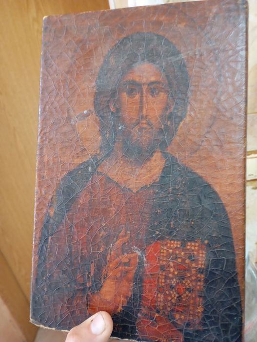 Кутия с капак с лика на Исус Христос