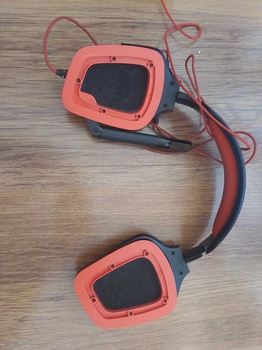 Casti gaming Logitech G230 (functionale dar lipsa bureti)