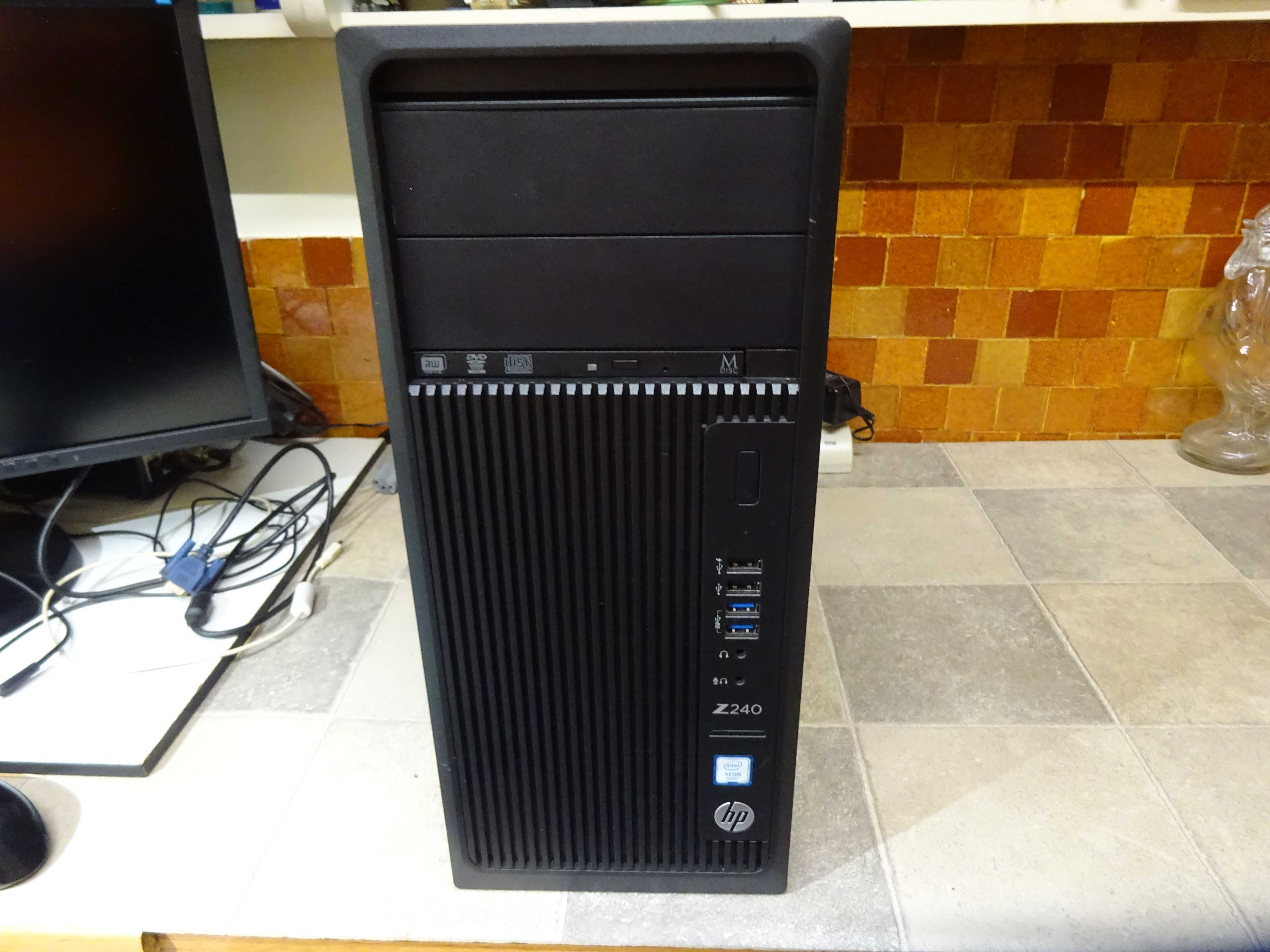 Calculator/unitate pc HP Z240 Tower Workstation E3-1225/ram 8gb ddr4