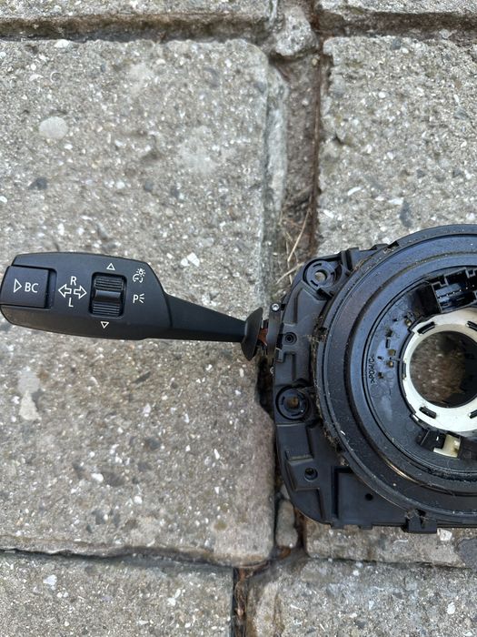 Конзола с лентов кабел лостчета и фолен капак за BMW E90/E91/E87…