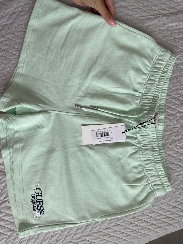 Къси панталонки Guess