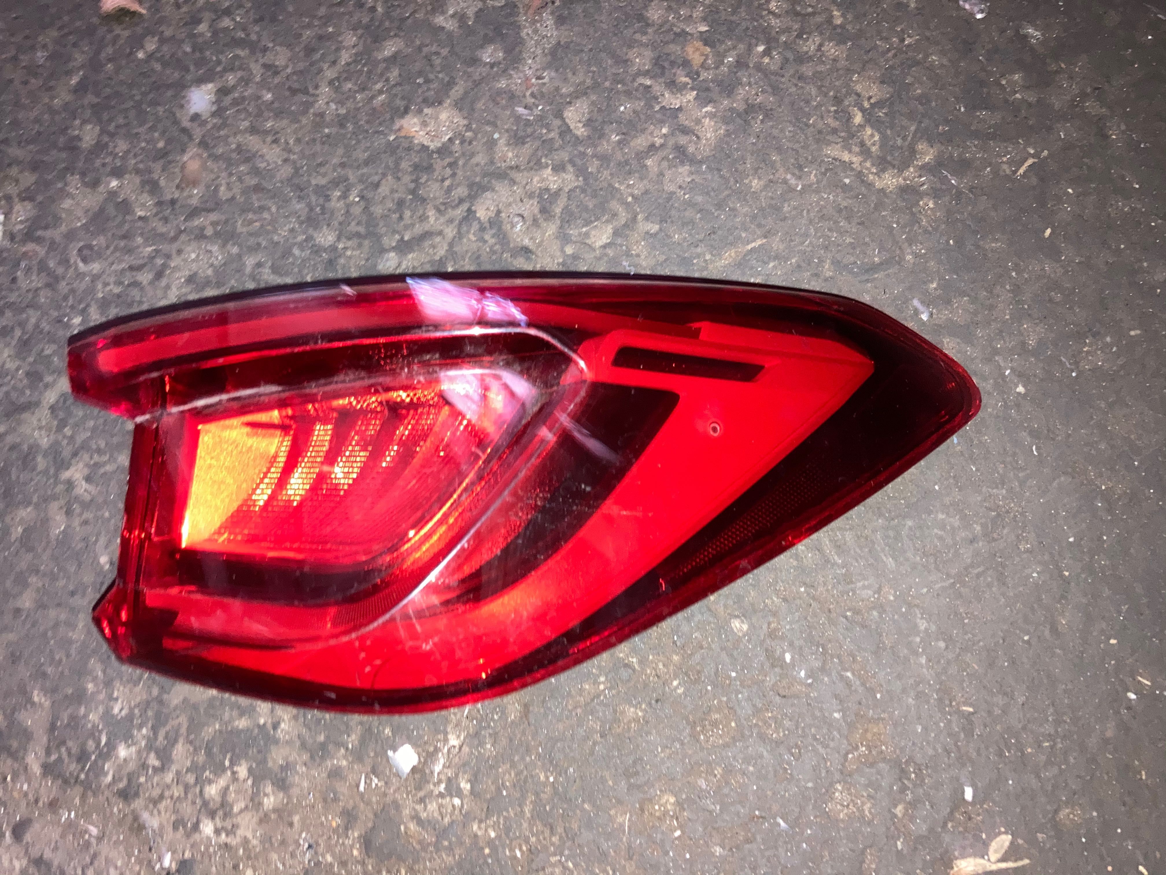 Stop seat leon 4 2020 - 2023 stop dreapta spate pe aripa full led