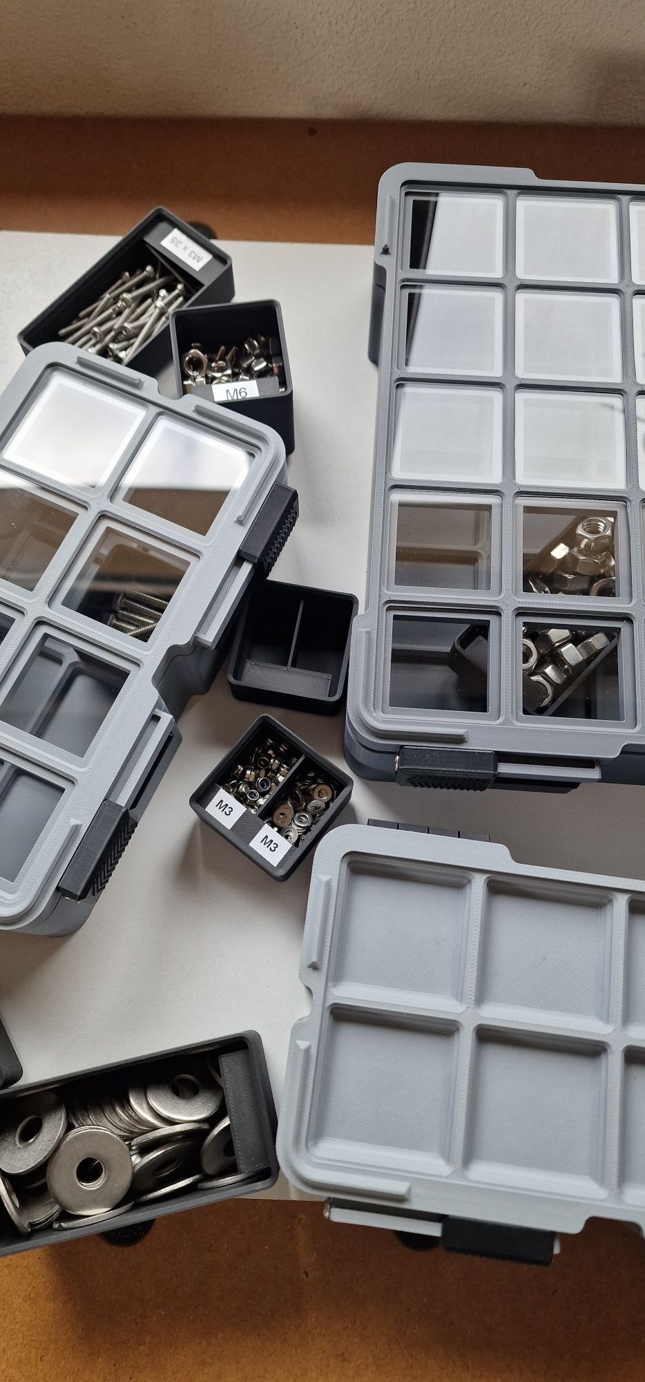 Cutii GRIDFINITY si cutiute organizare sertare si truse Bosch Festool
