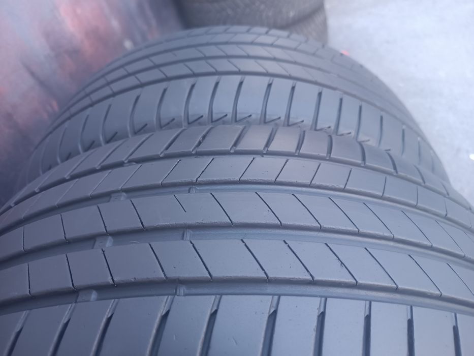 215/45/17 Bridgestone