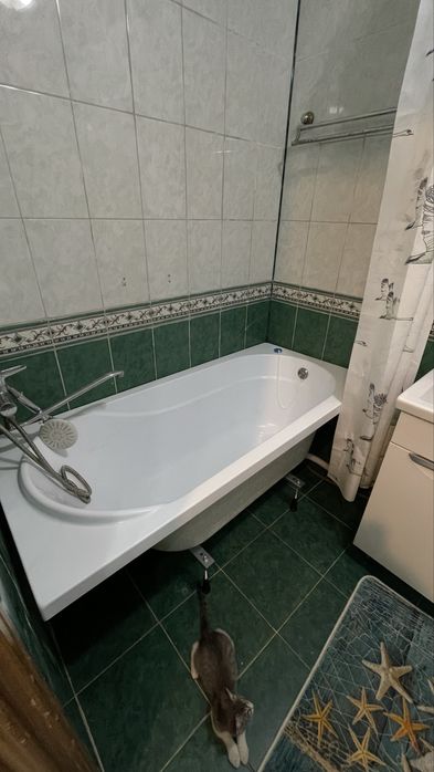 Продам ванну акриловую