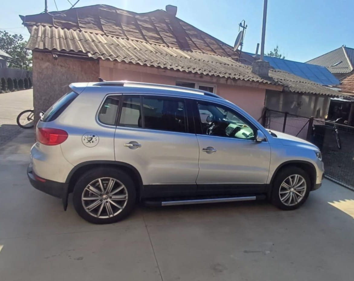 Vând jante tiguan R18 OEM