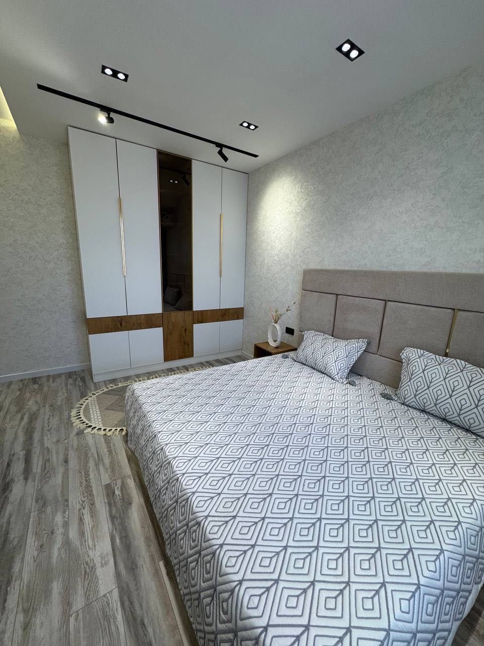 Паркентский Площадь-100m2
+2 санузла 4/7/8 ЖК Mashxadi Residence