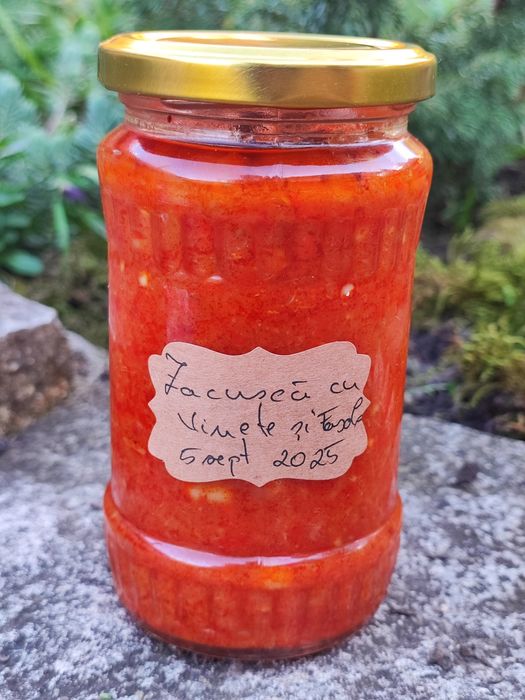 Zacuscă delicioasă din Țara Călatei - rețetă autentică locală