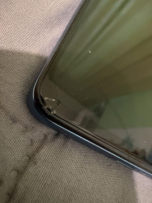 Смартфон Poco 4X 5G и подарък телефон