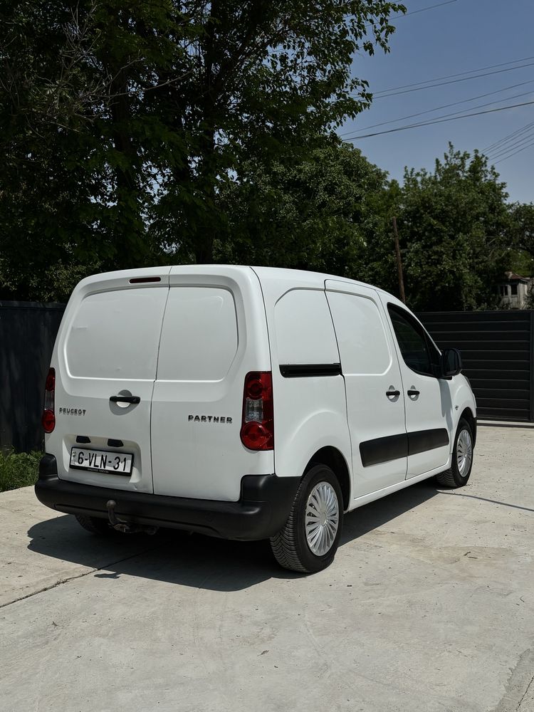 Peugeot Partner 2012 / 1.6 hdi / top