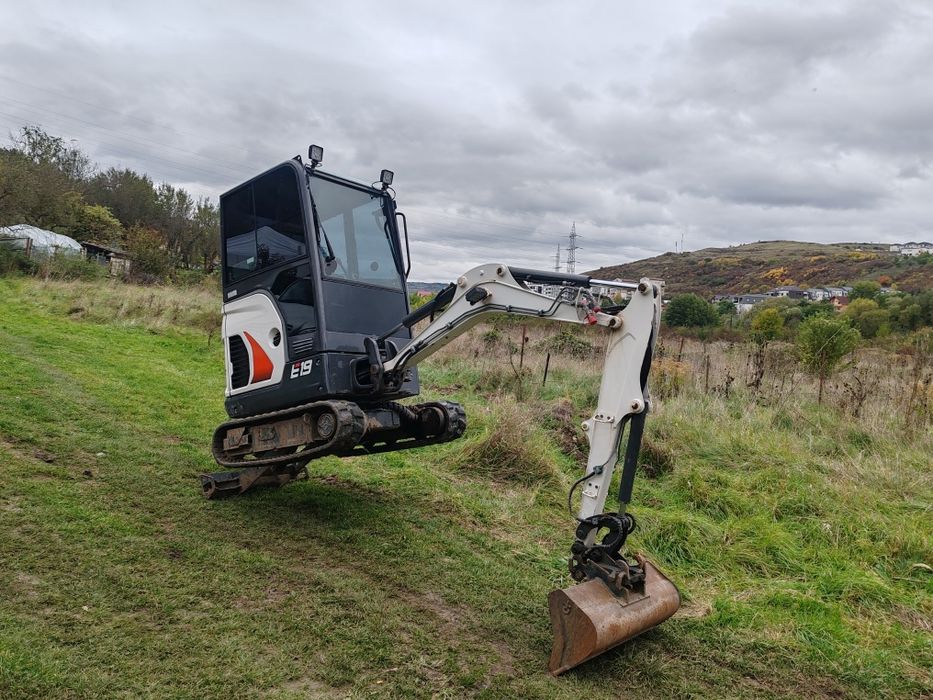 Miniexcavator Bobcat E19