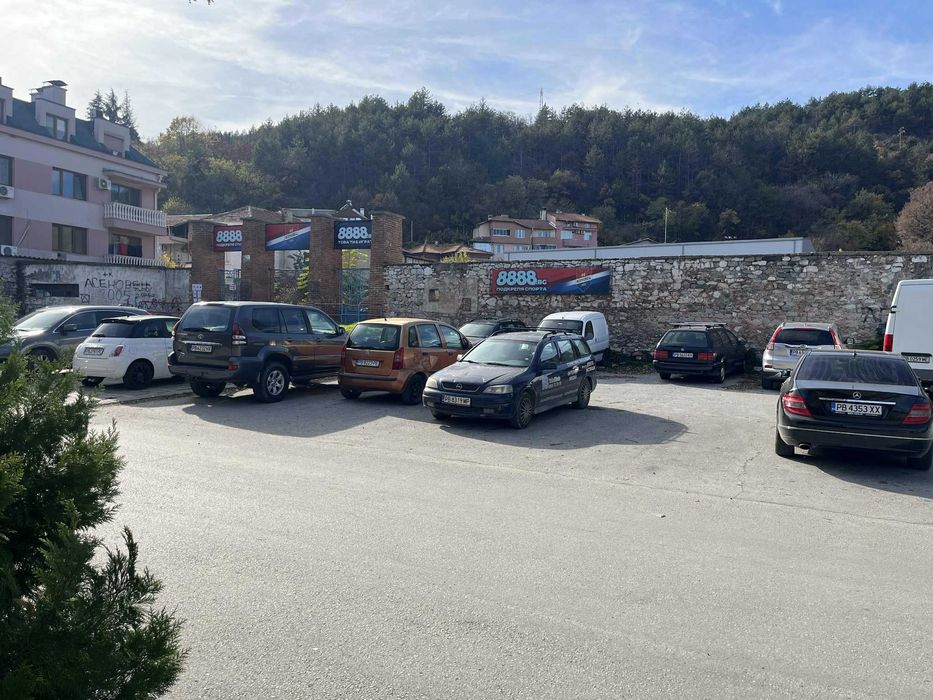 помещение под наем 100 кв.м бившия Зодиак