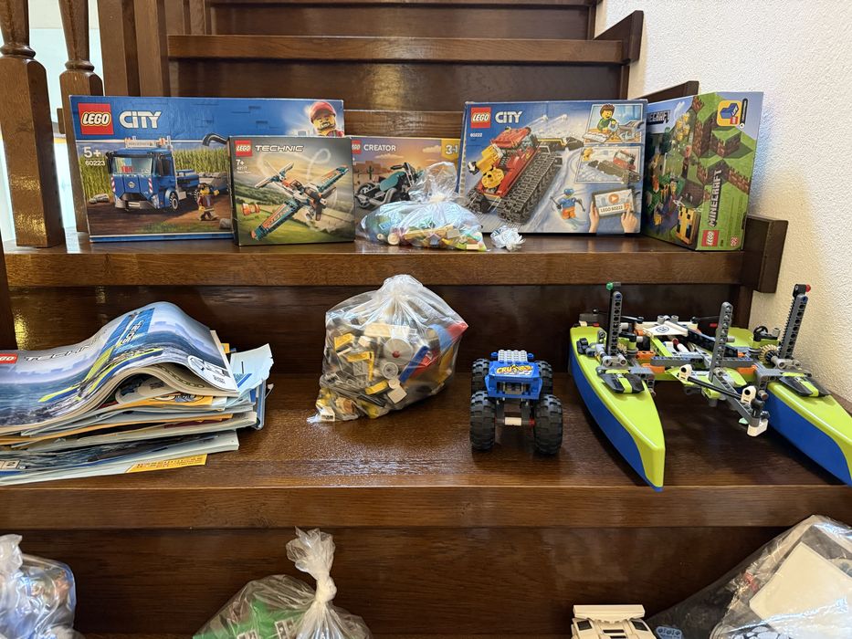 Lot LEGO mare – seturi + vehicule + piese – 800 lei