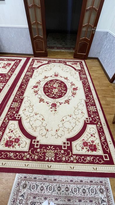 Кілем 4*7 екінші қызыл 2*4