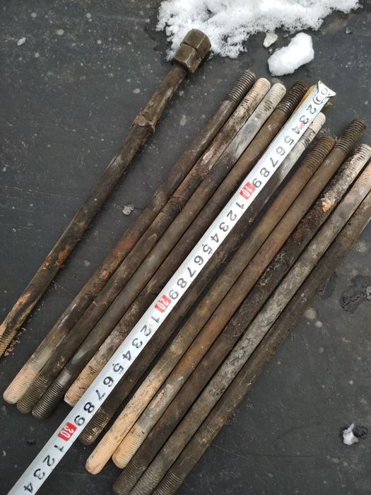 Шпилька d12, с одной стороны стандартная резьба с другой мелкая