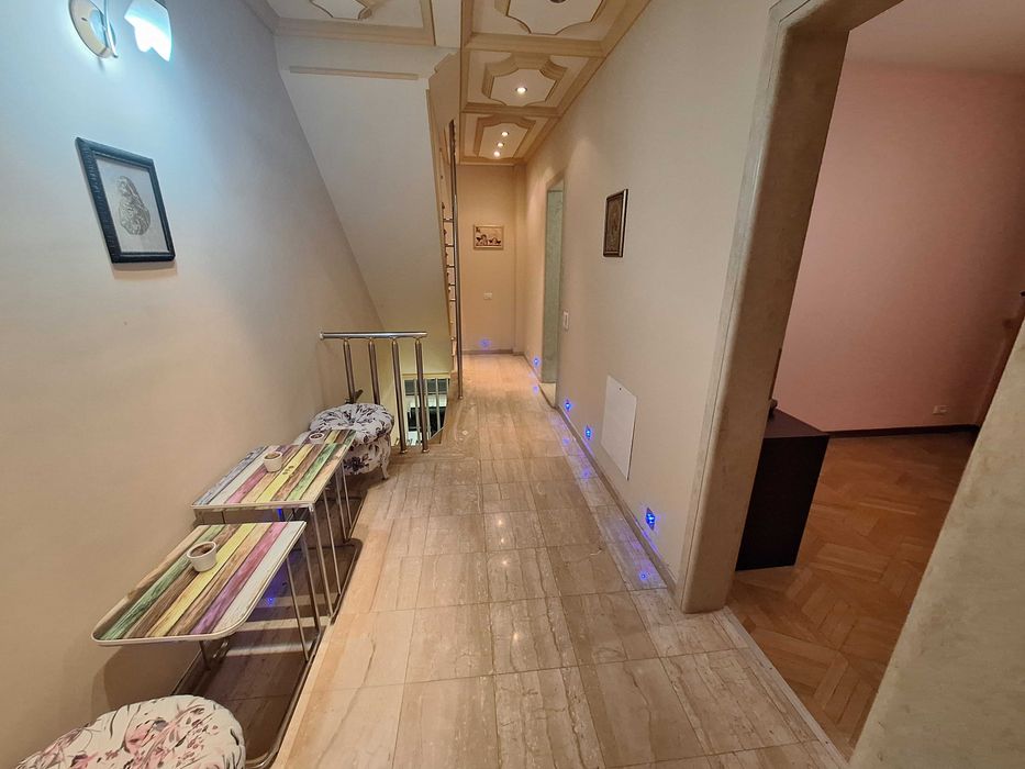 Многостаен апартамент с четири спални