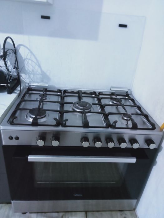 Срочно продам пяти комфортный газовая плита в идеальном состоянии