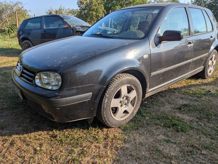 Dezmembrez golf 4.    1.6   1.4benzină și 19 alh