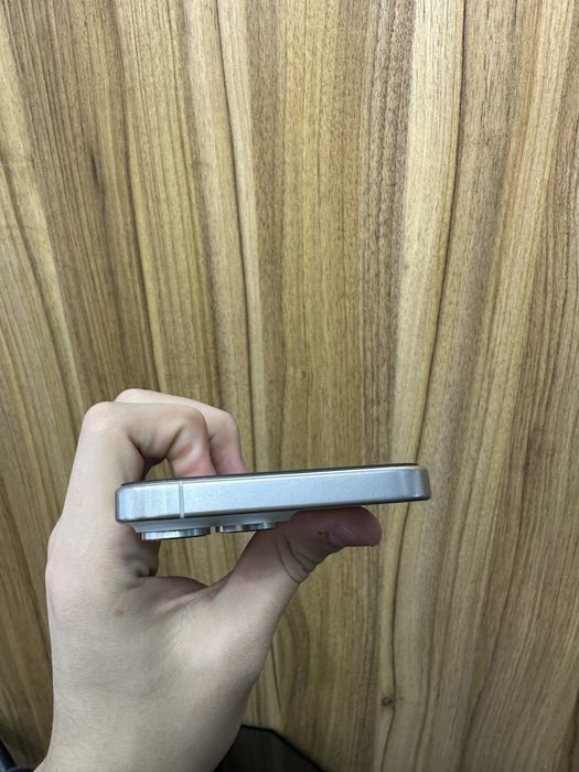 iphone 15 pro max wite 256 gb 87%